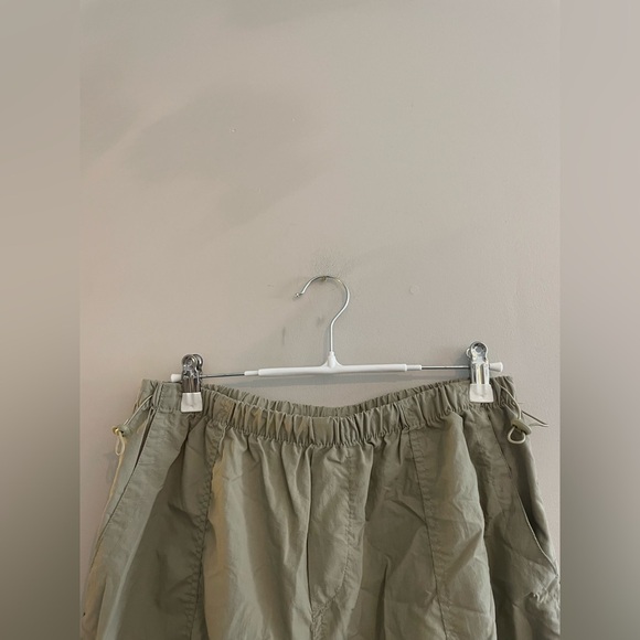 The Workshop (Boutique Brand) Army Green Parachute Pants - Picture 2 of 4